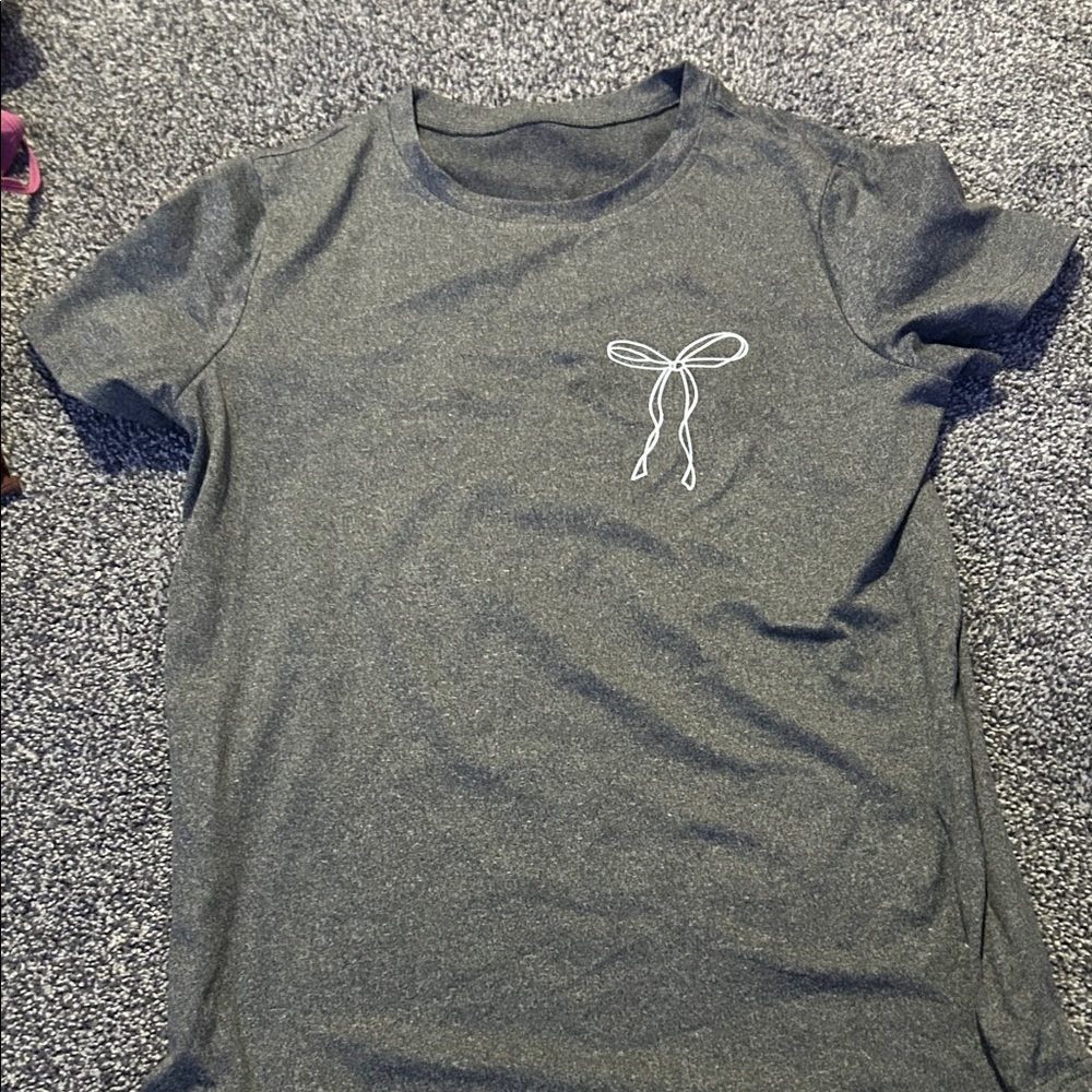 SHEIN Gray Short Sleeve Tee with White Bow Graphic and very soft